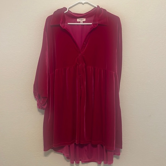 Tunic - Picture 1 of 5